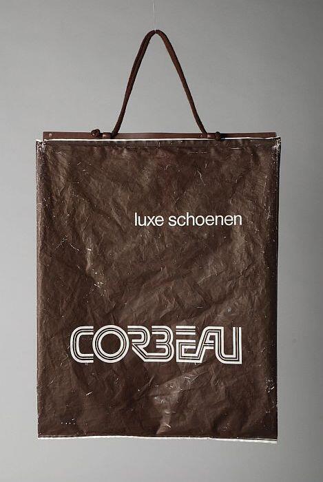 Bruine plastic tas, "Corbeau"