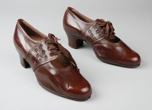 Paar damesschoenen, bruin, "Raconi"