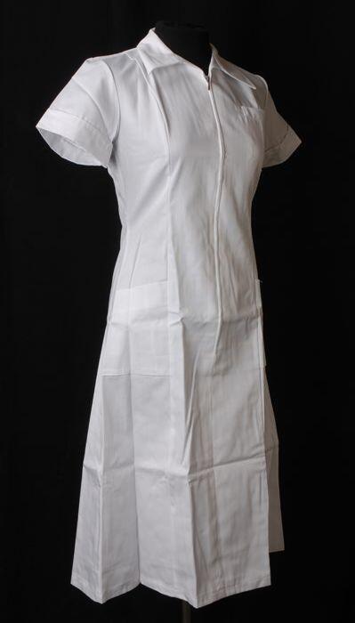 Witte polyester-katoenen uniformjurk met ritssluiting