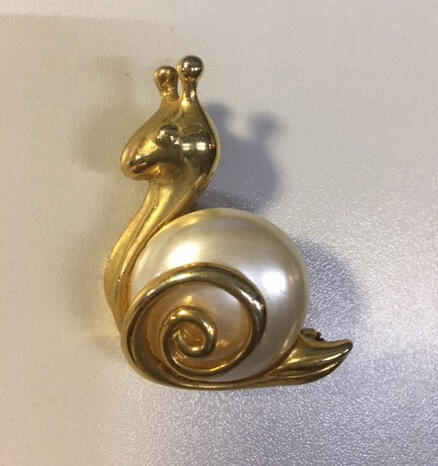 Broche