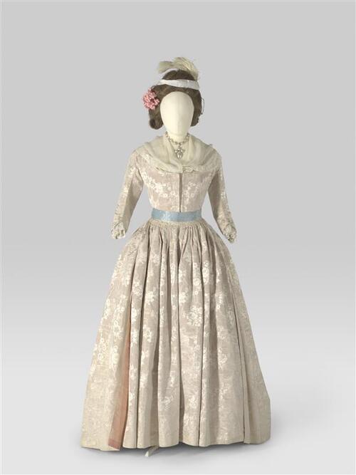 Robe à l'anglaise
