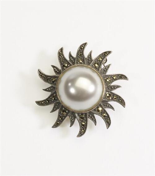 Broche