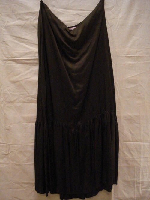 Rok, lang model met lange geplooide strook van donkerbruin glanzend rayon