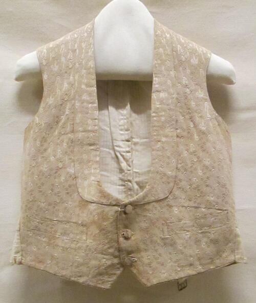 Vest (man) van beige en cremekleurige zijden damast met ingeweven verticale gebloemde motieven,…