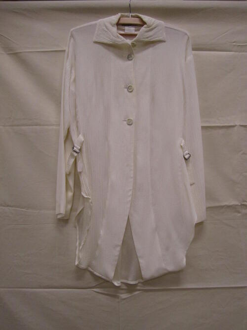 Blouse/tuniek van ivoorkleurig viscose-acetaatmengsel met krinkeleffect en ingeweven lengtestreep