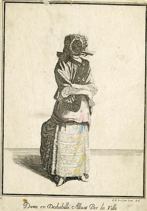 Dame en Deshabillé Allant Par la Ville