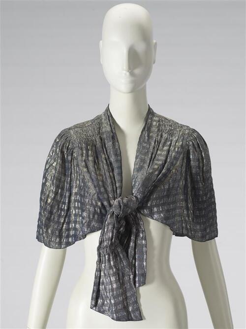 Schoudercape/avondmantel (sortie?), blauw met zilverkleurig metaalgaren