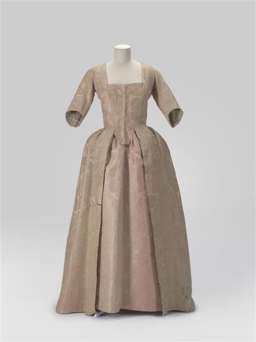 Robe à la française