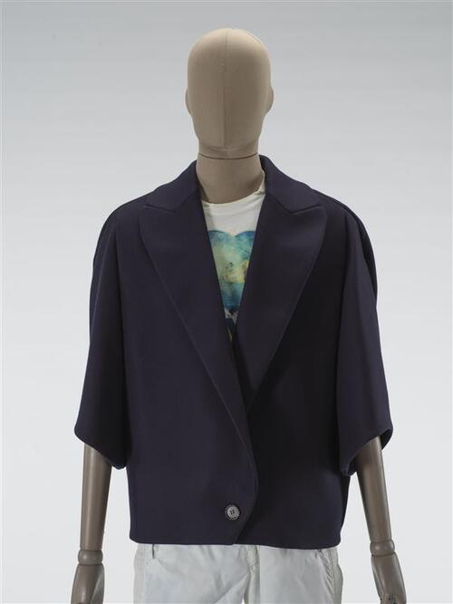 Jasje, donkerblauwe wol/nylon/kasjmir, sluiting onderaan middels donkerbruine kunststofknop,…