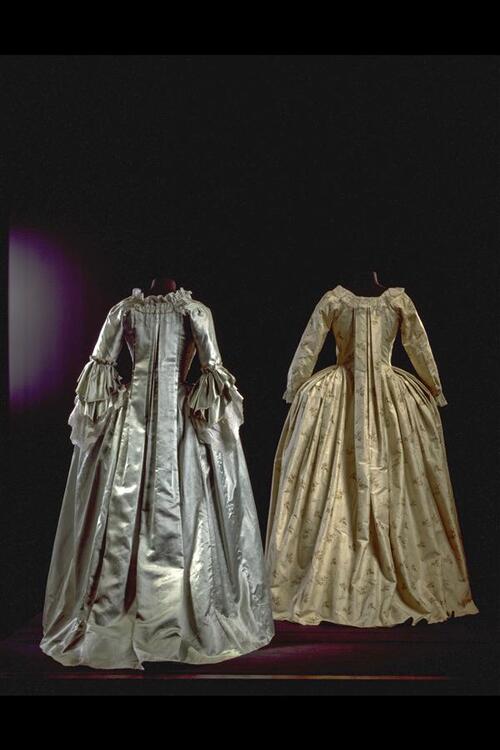 Robe à la française