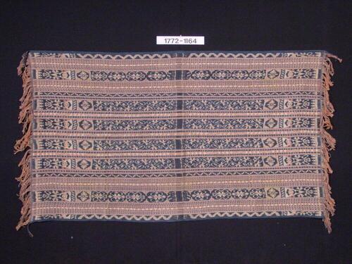 Katoenen schouderdoek met ornament in scheringikat