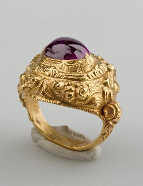 Finger ring