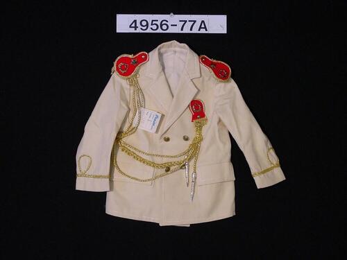 Jas van feestuniform van jongen