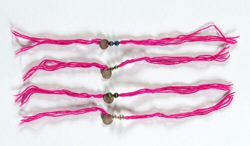 Roze oorsieraad