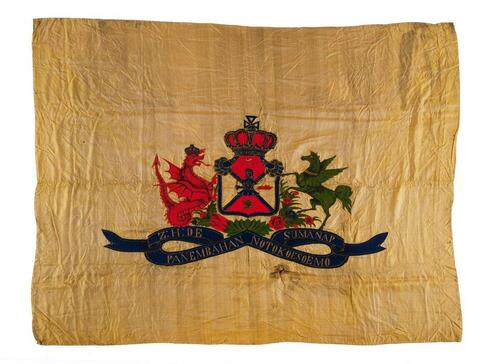 Vlag met het wapen van Zijn Hoogheid de Panembahan Notokusumo van Sumenep.