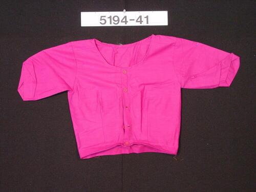Korte roze vrouwenbloes met korte mouwen