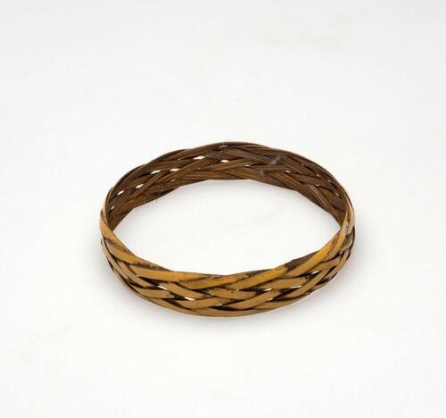Armband van gevlochten rotan