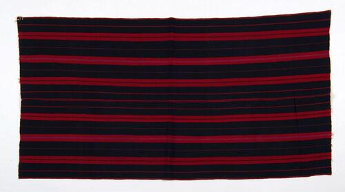 Wrap-around skirt (enredo)