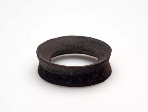 Houten oorring voor vrouwen