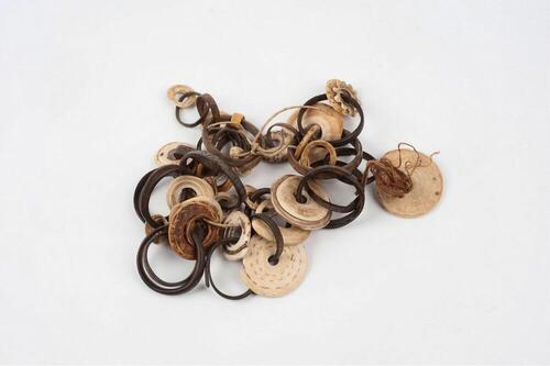 Bos van 17 oorhangers