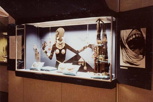 Tentoonstelling 'Sieraden uit de wereld van de Islam' in het Tropenmuseum