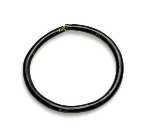 Armring van zwarte koraal
