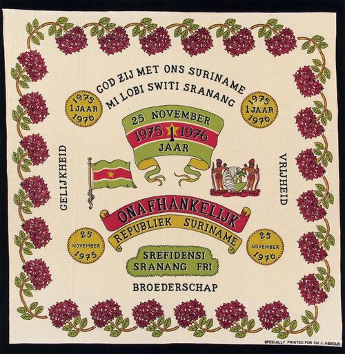 Katoenen Surinaams-Creoolse hoofddoek, ter gelegenheid van één jaar Onafhankelijkheid van Suriname