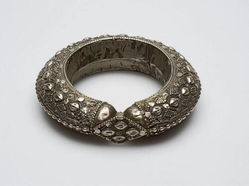 Zilveren armband voor bovenarm