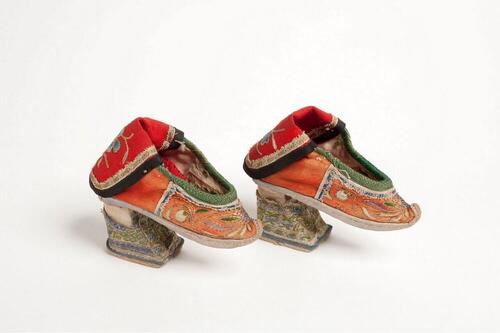 Paar schoenen voor een vrouw