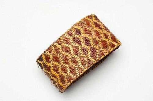 Gevlochten bovenarmband