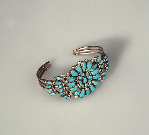 Arm band