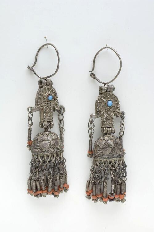Earring