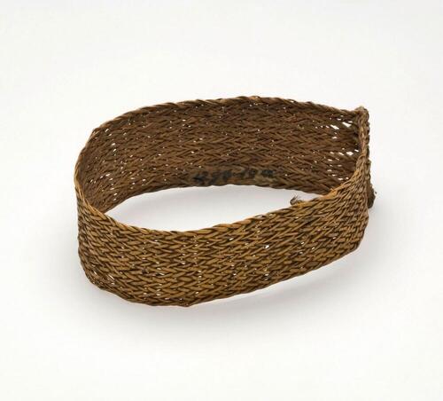 Armband van gevlochten rotan
