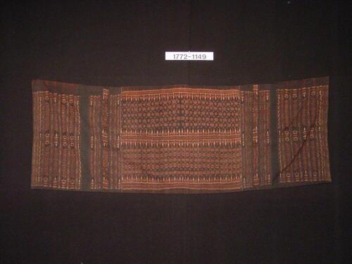 Kokerrok met ornament in schering ikat