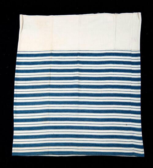 Wrap-around skirt (enredo)