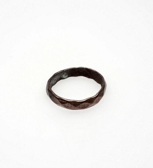 Ring voor een jong meisje