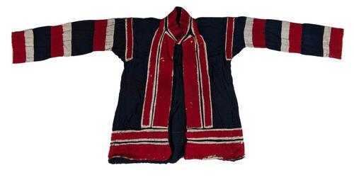 Hemd, gebruikt als feestkleding