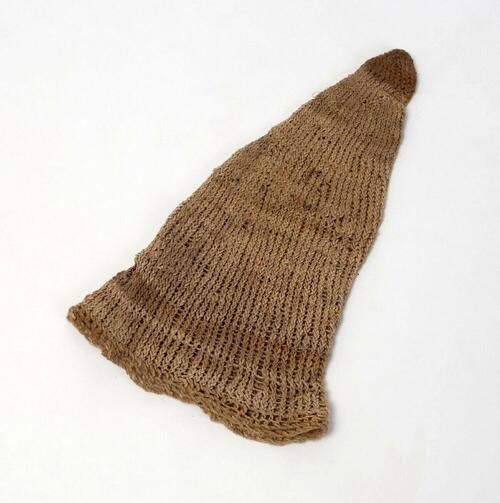 Hairnet of knotted cord for men