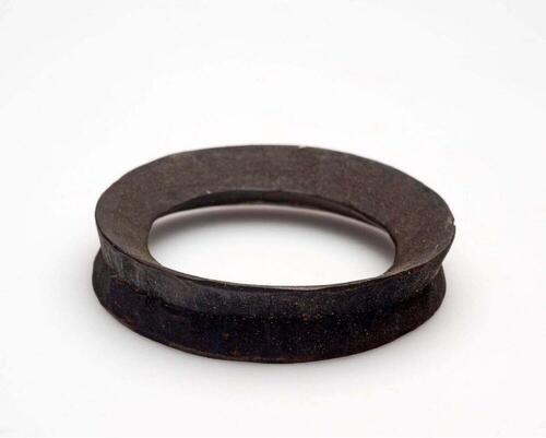Houten oorring voor vrouwen