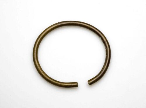 Gladde geelkoperen armband