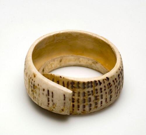Arm- of beenring van schelp