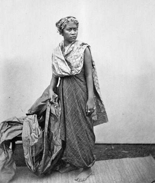 Ratu Boleleng, the wife of Gusti Ngura K'tut Djilantik, lord of Boleleng, Bali.