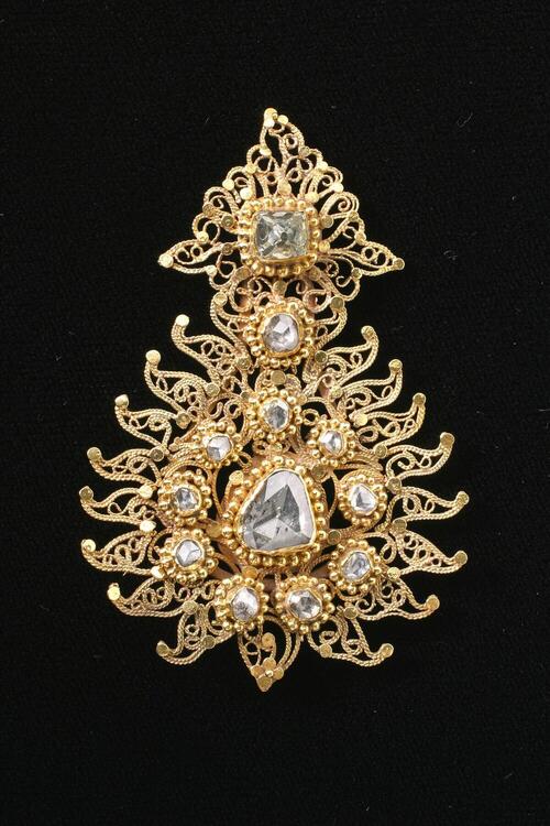 Brooch