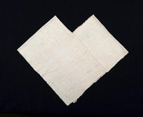 Witte schouder- en borstdoek