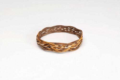 Armband van gevlochten rotan