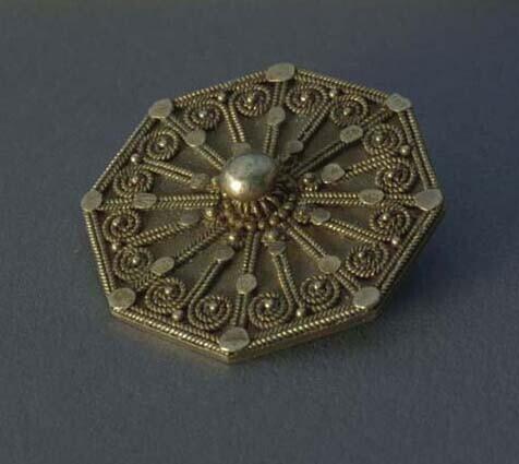 Verguld zilveren broche