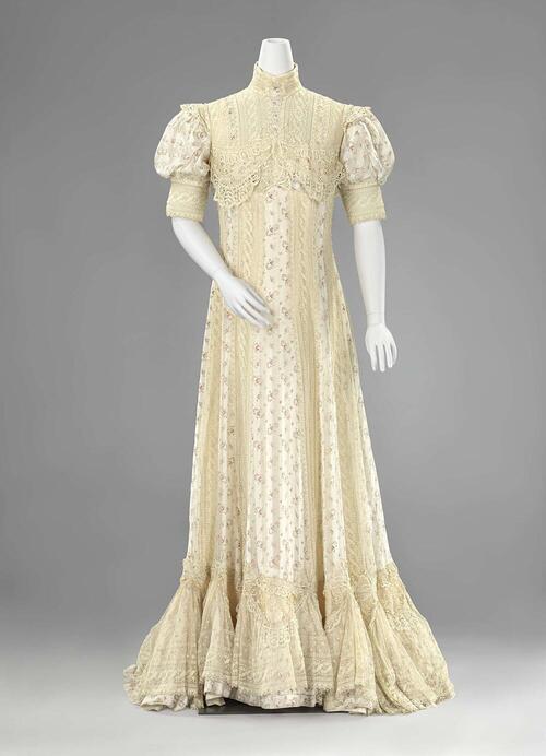 Teagown (robe d’interieur)