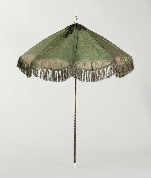 Fringed parasol