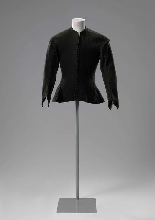 Doublet with a Short Tab