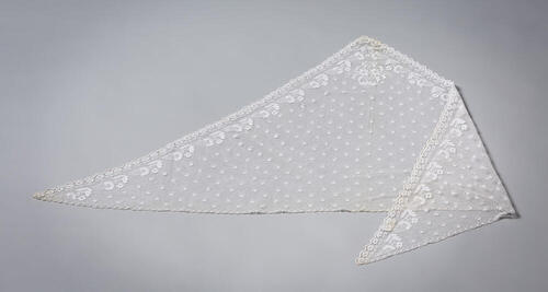 Tipdoek of fichu